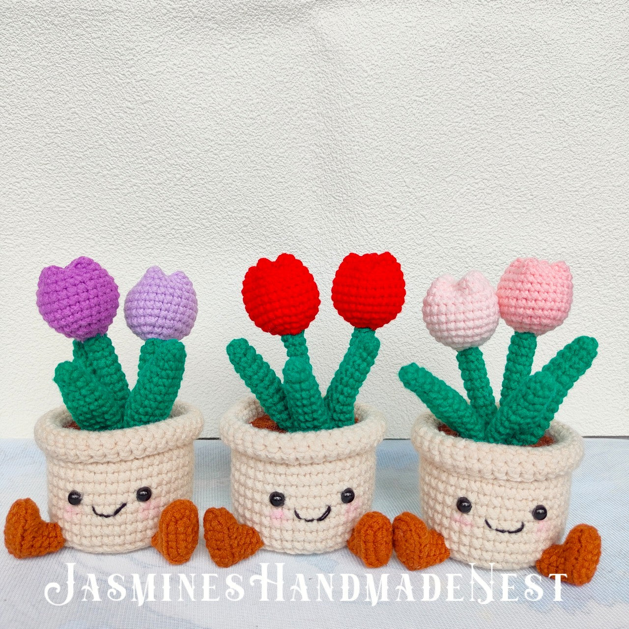 Handmade Crochet Potted Flower – Soft Amigurumi Plant Decor for Home or Office, Cute Tabletop Yarn Flower, Unique Gift for Plant Lovers, Eco-Friendly Fiber Art