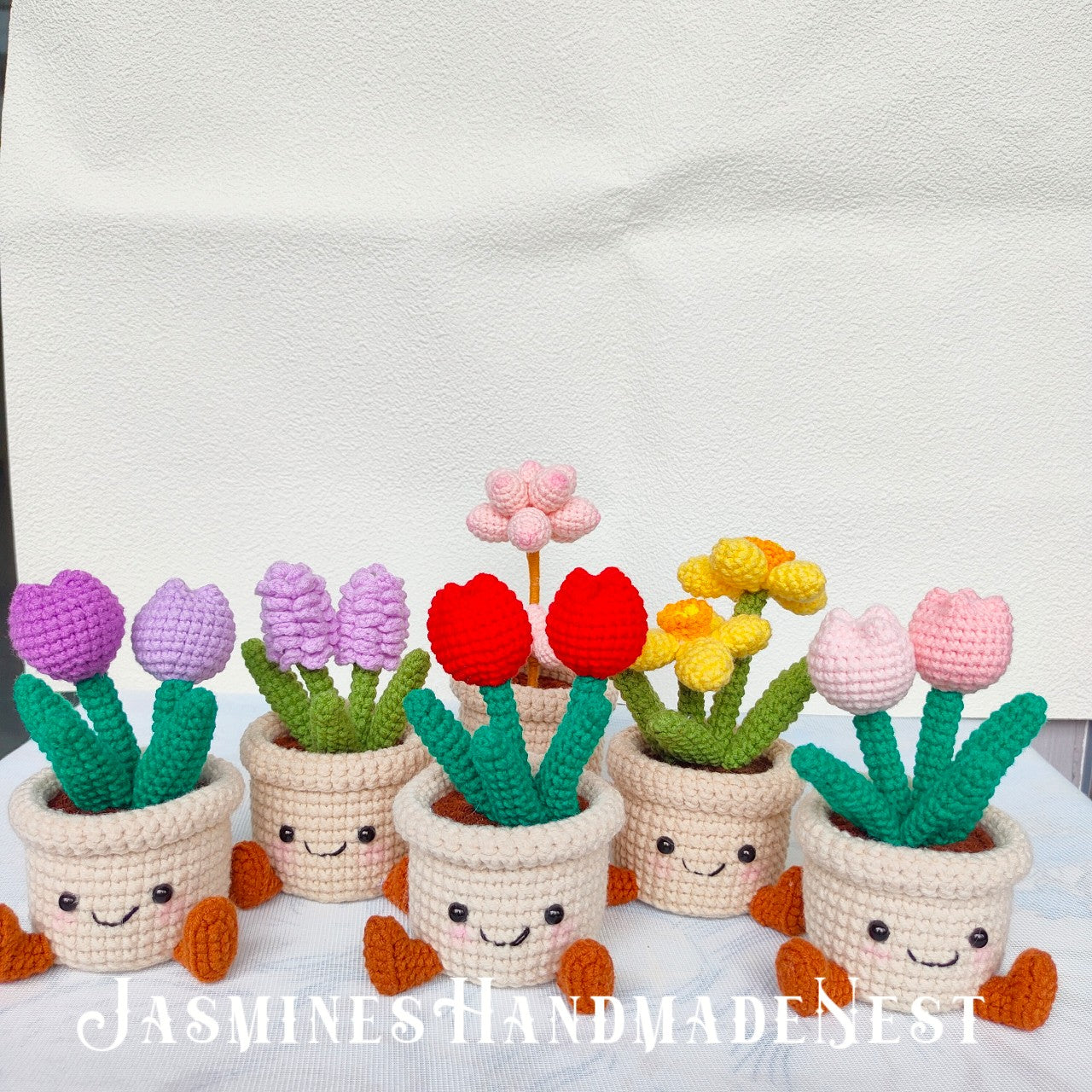 Handmade Crochet Potted Flower – Soft Amigurumi Plant Decor for Home or Office, Cute Tabletop Yarn Flower, Unique Gift for Plant Lovers, Eco-Friendly Fiber Art