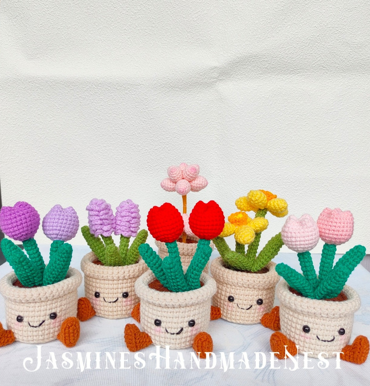 Handmade Crochet Potted Flower – Soft Amigurumi Plant Decor for Home or Office, Cute Tabletop Yarn Flower, Unique Gift for Plant Lovers, Eco-Friendly Fiber Art