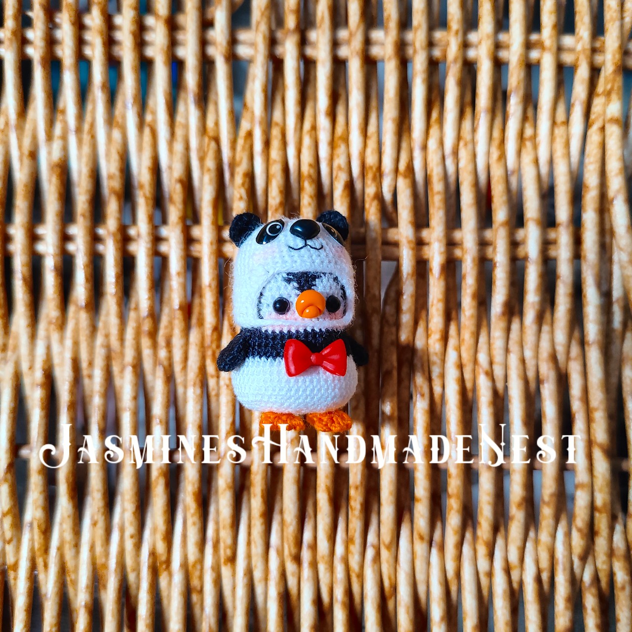 Handmade Mini Crochet Penguin – Micro Amigurumi Plush, Tiny Cute Penguin Doll, Soft Collectible Gift for Kids & Adults