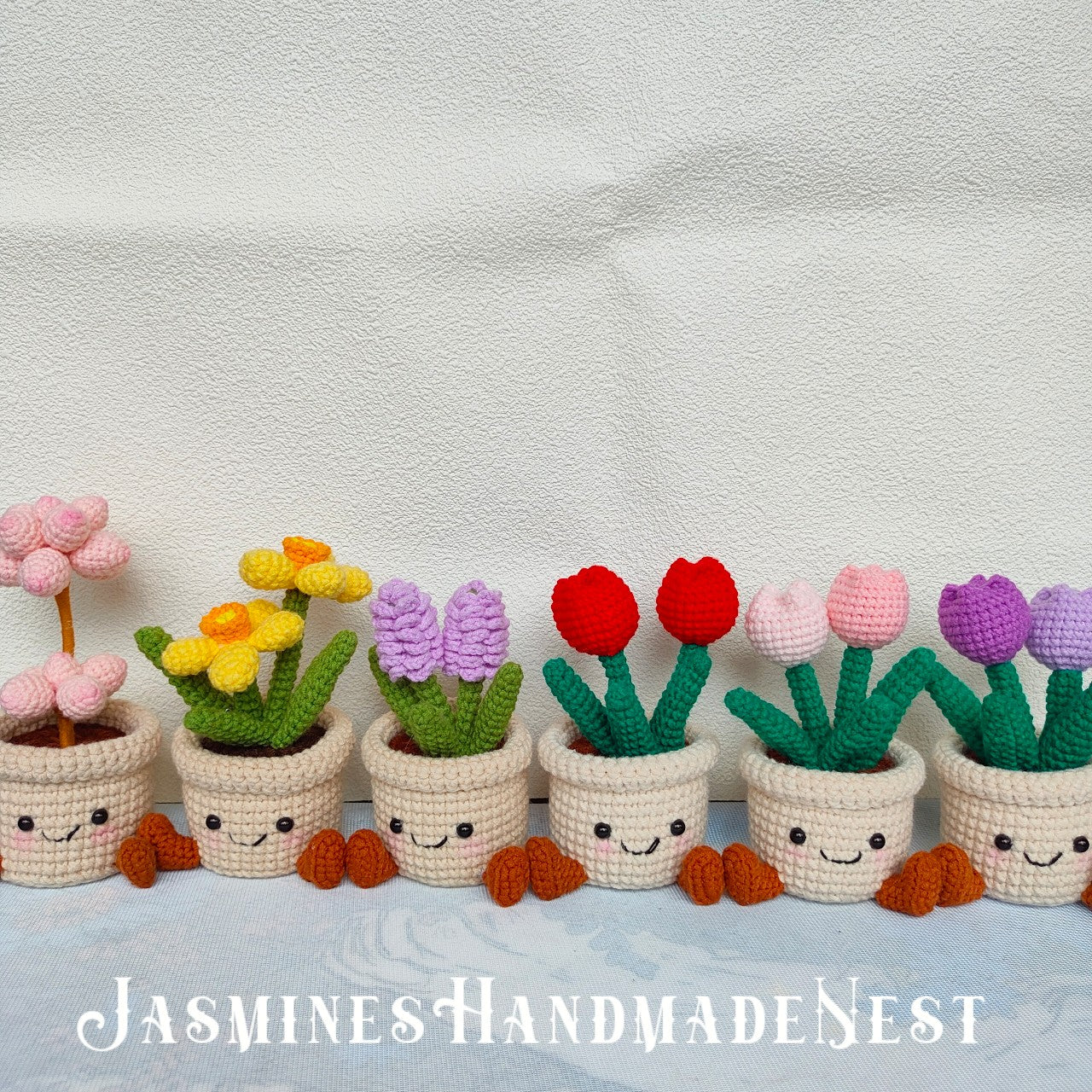 Handmade Crochet Potted Flower – Soft Amigurumi Plant Decor for Home or Office, Cute Tabletop Yarn Flower, Unique Gift for Plant Lovers, Eco-Friendly Fiber Art