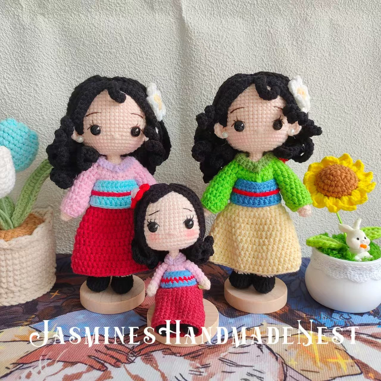 Handmade Warrior-Inspired Crochet Doll – Poseable Amigurumi Girl Toy with Red & Green Outfit – Unique Gift for Kids or Collectors