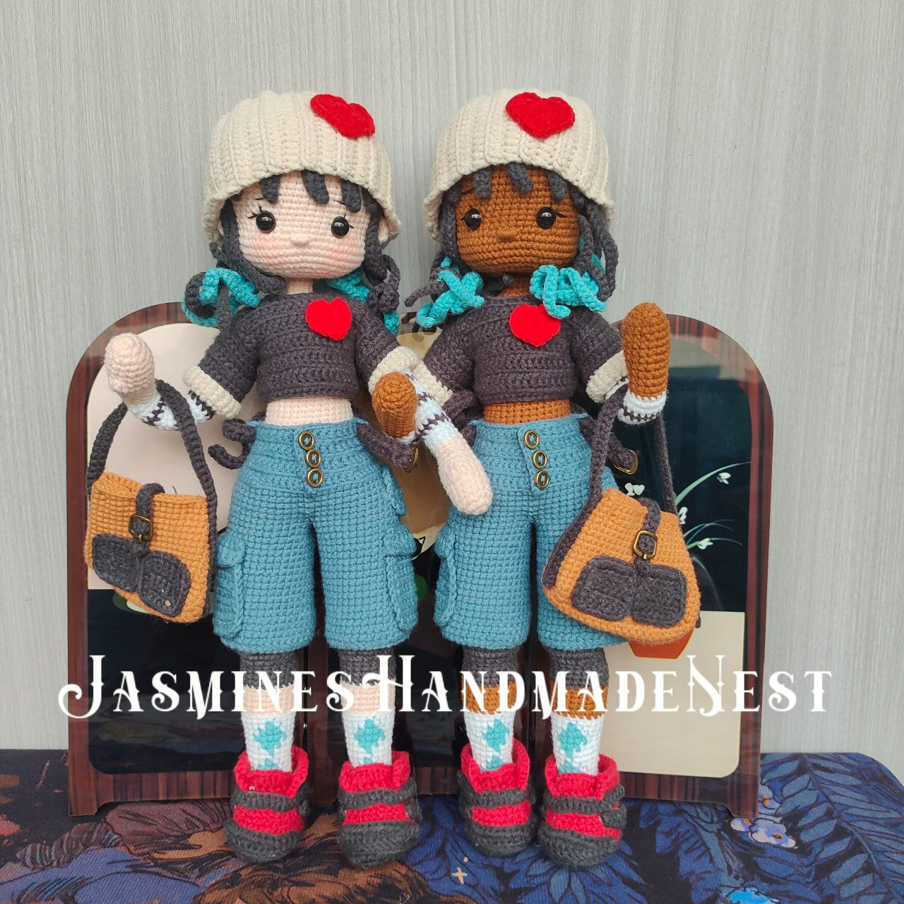 Trendy Cool Girl Knit Doll β handcrafted with edgy style! π§Άβ¨ A unique knit figurine for bold-style collectors. Soft fabric, intricate stitches β no imitation. Made for your Shopify store. Add this eye-catching piece today!