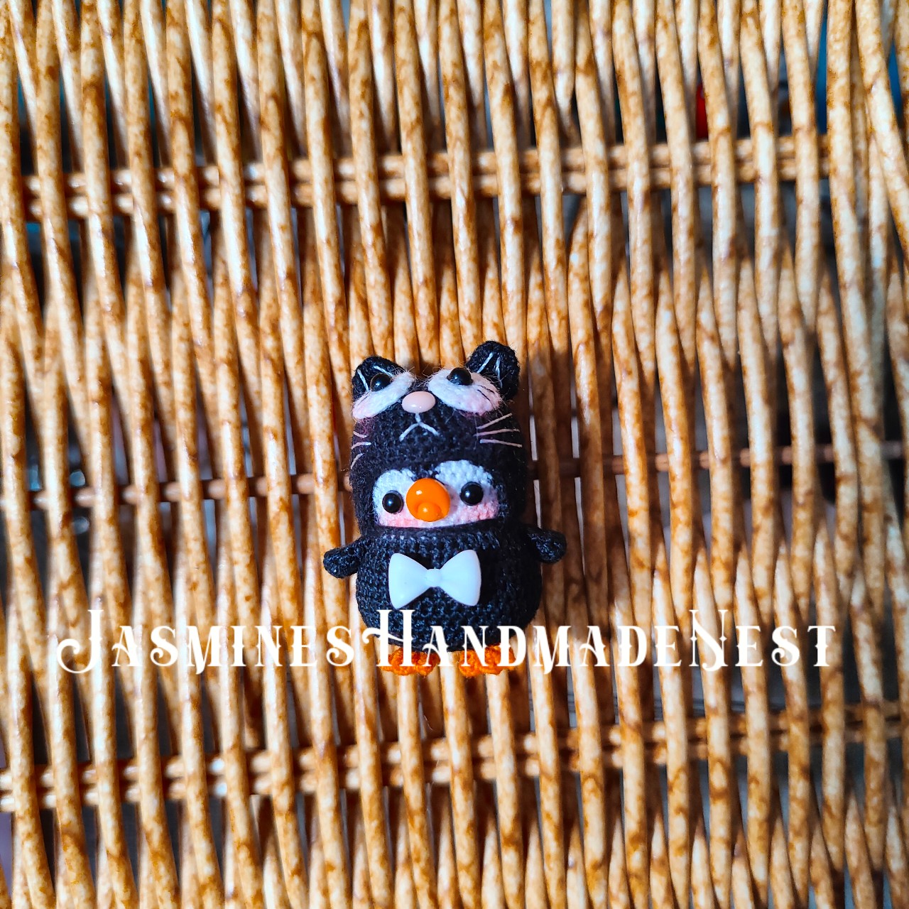 Handmade Mini Crochet Penguin – Micro Amigurumi Plush, Tiny Cute Penguin Doll, Soft Collectible Gift for Kids & Adults