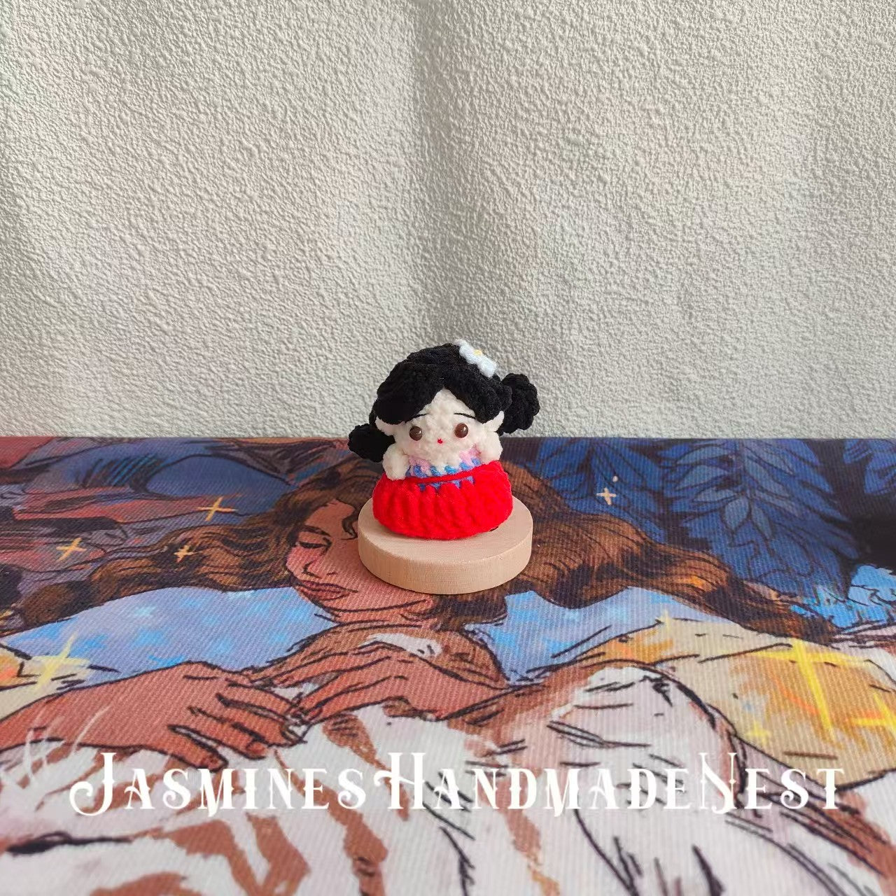 Handmade Warrior-Inspired Crochet Doll – Poseable Amigurumi Girl Toy with Red & Green Outfit – Unique Gift for Kids or Collectors