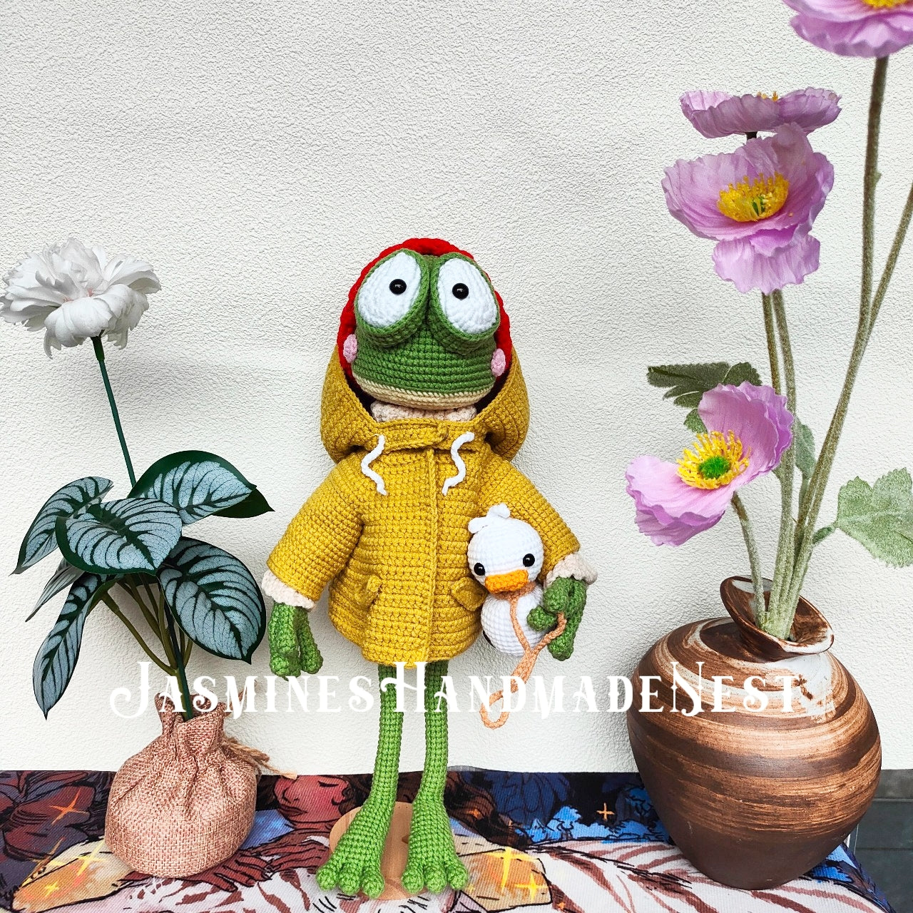Handmade Crochet Frog Plush – Cute Amigurumi Beach Frog Toy, Soft Stuffed Animal with Sun Hat, Summer Gift for Kids, Coastal Nursery Décor