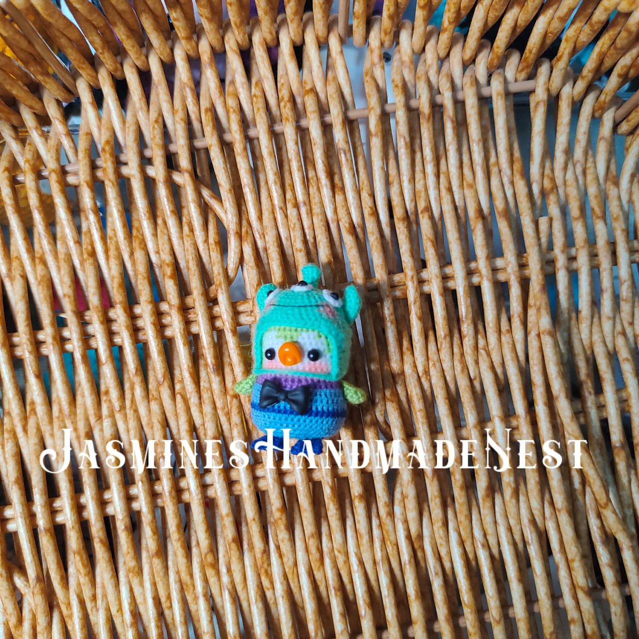 Handmade Mini Crochet Penguin – Micro Amigurumi Plush, Tiny Cute Penguin Doll, Soft Collectible Gift for Kids & Adults