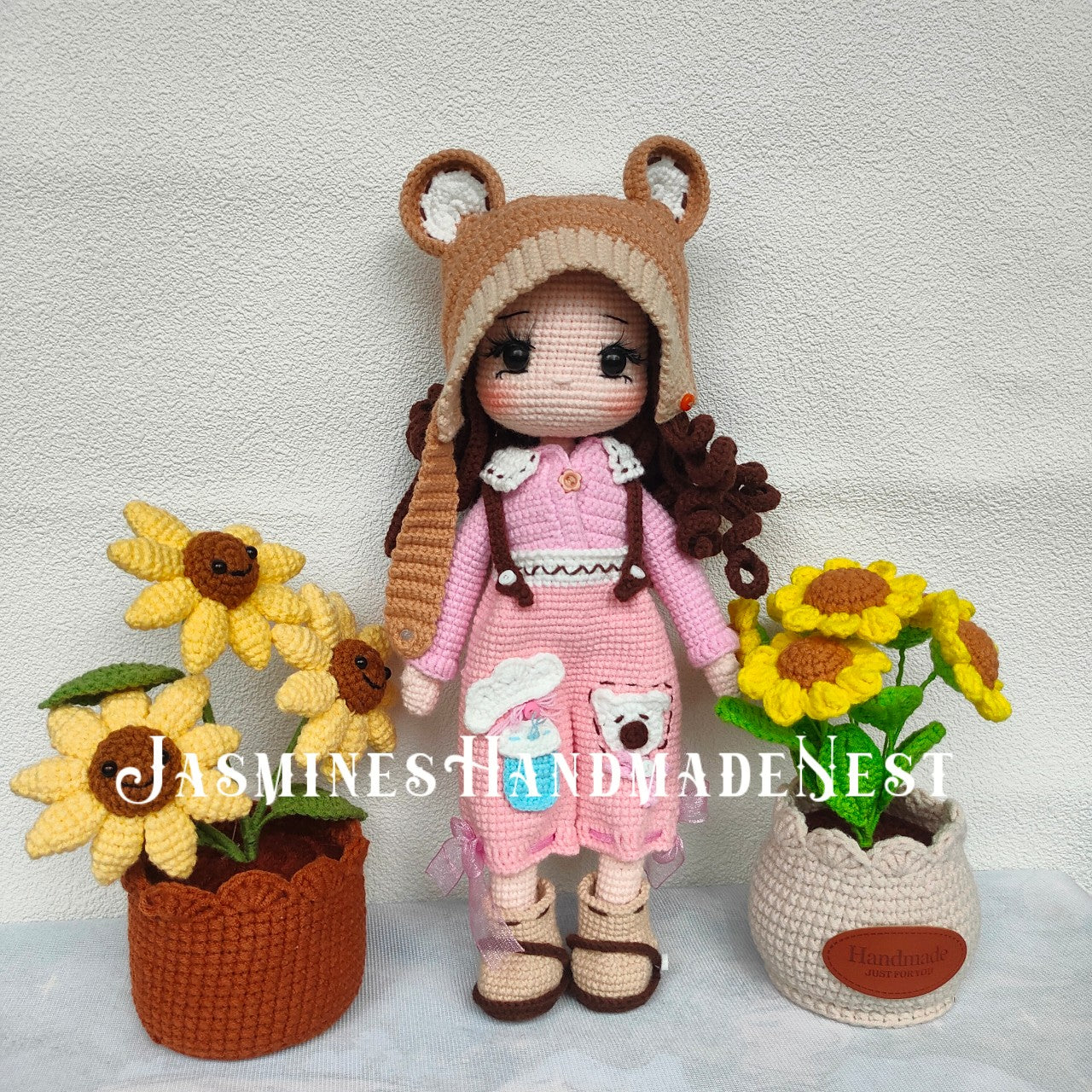 Lulu Holiday Edition – Handmade Crochet Plush Doll, Festive Soft Toy Gift for Kids, Cute Amigurumi Room Decor, Perfect for Christmas or Seasonal Display