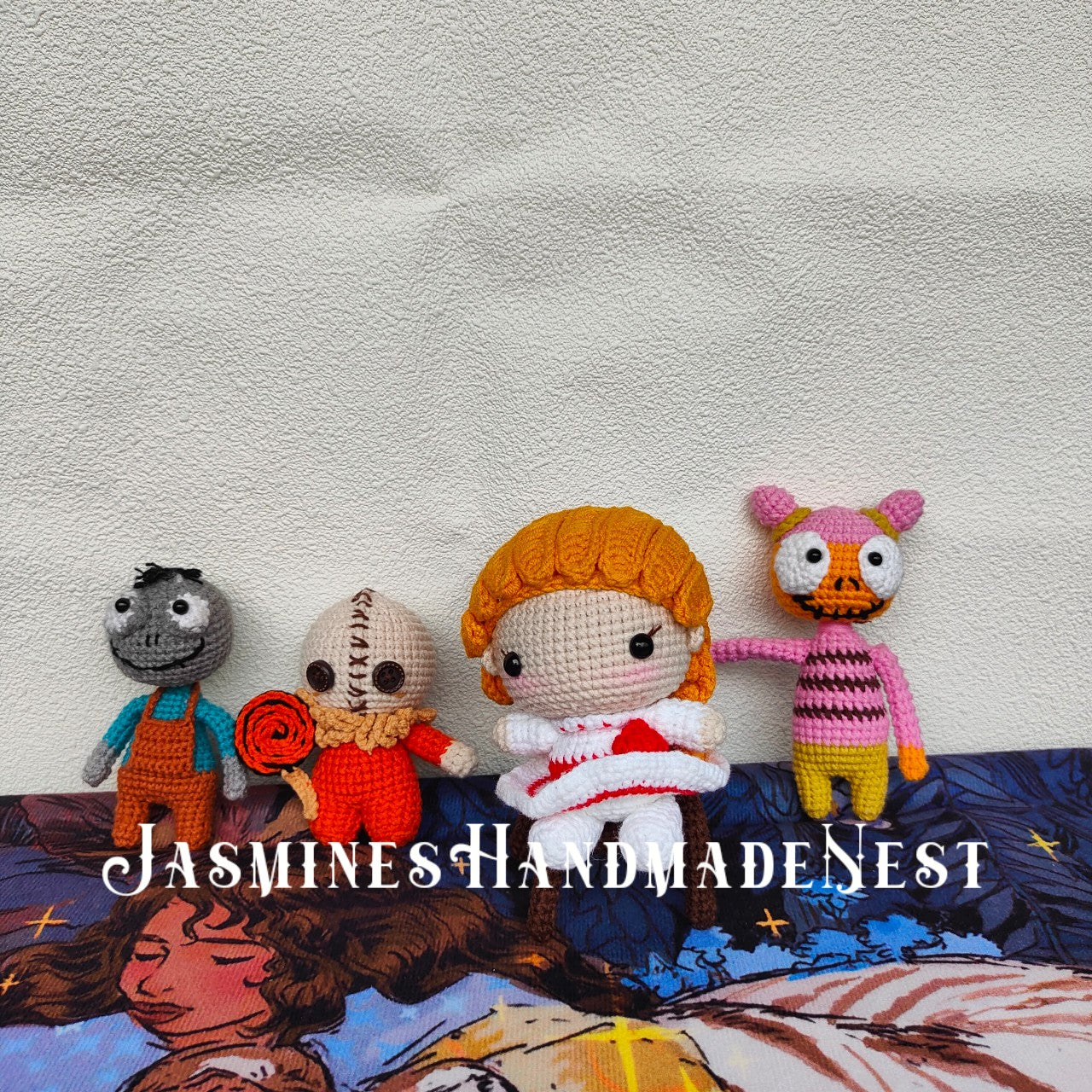 Halloween Crocheted Doll Collection! Handmade pumpkins, ghosts, etc., in soft yarn for festive vibe. Unique styles, multi-size pendants/ornaments. Adds handcrafted warmth—great Halloween limited pick for gifting or keeping.