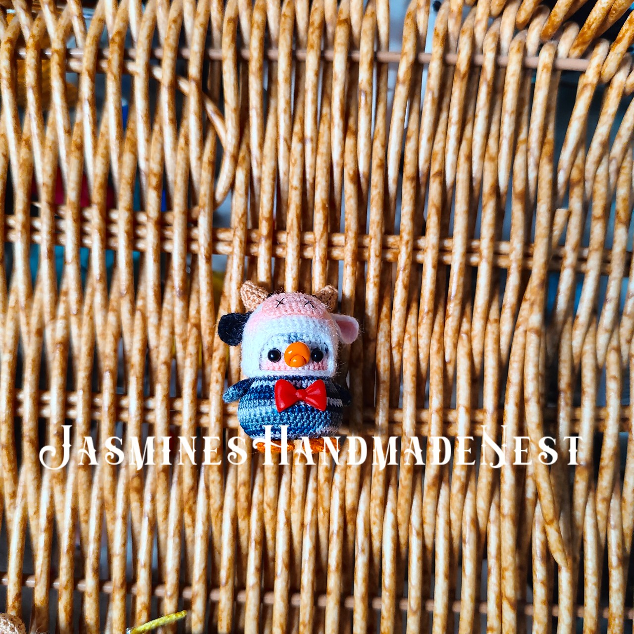 Handmade Mini Crochet Penguin – Micro Amigurumi Plush, Tiny Cute Penguin Doll, Soft Collectible Gift for Kids & Adults