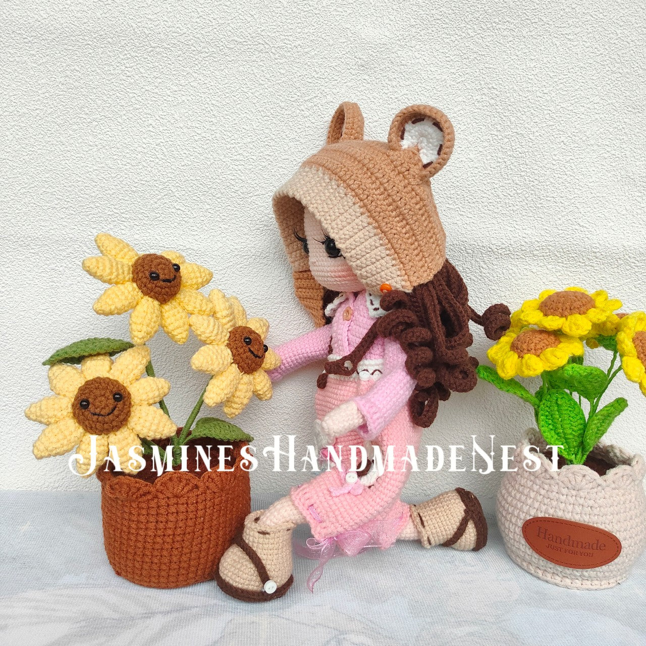 Lulu Holiday Edition – Handmade Crochet Plush Doll, Festive Soft Toy Gift for Kids, Cute Amigurumi Room Decor, Perfect for Christmas or Seasonal Display