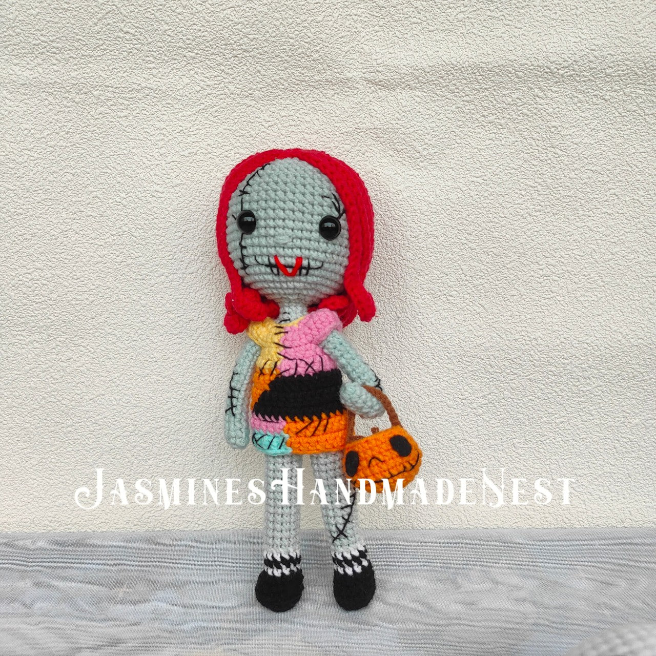 Handmade Gothic Couple Dolls – Romantic Skeleton and Stitched Girl Plush Set – Crocheted Décor for Halloween, Christmas, or Unique Gift Giving