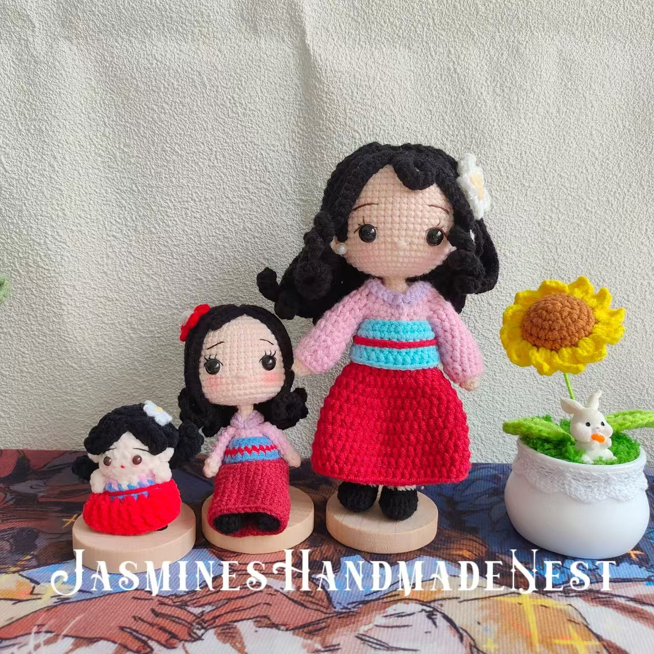 Handmade Warrior-Inspired Crochet Doll – Poseable Amigurumi Girl Toy with Red & Green Outfit – Unique Gift for Kids or Collectors