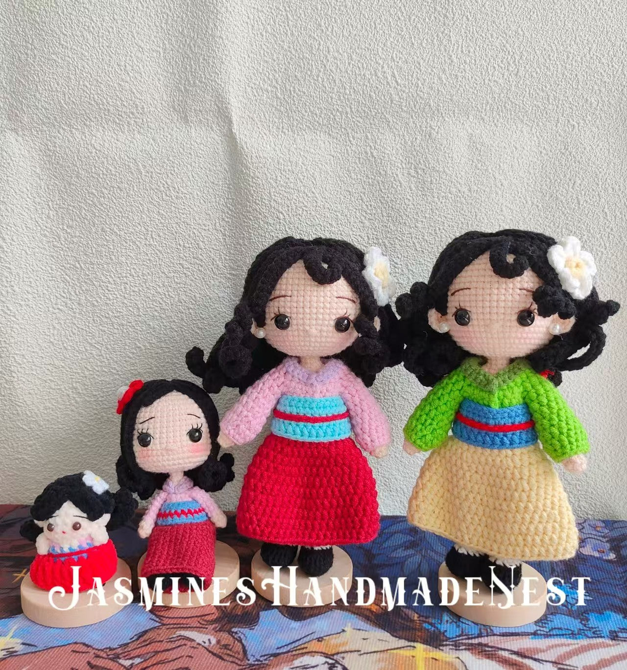 Handmade Warrior-Inspired Crochet Doll – Poseable Amigurumi Girl Toy with Red & Green Outfit – Unique Gift for Kids or Collectors