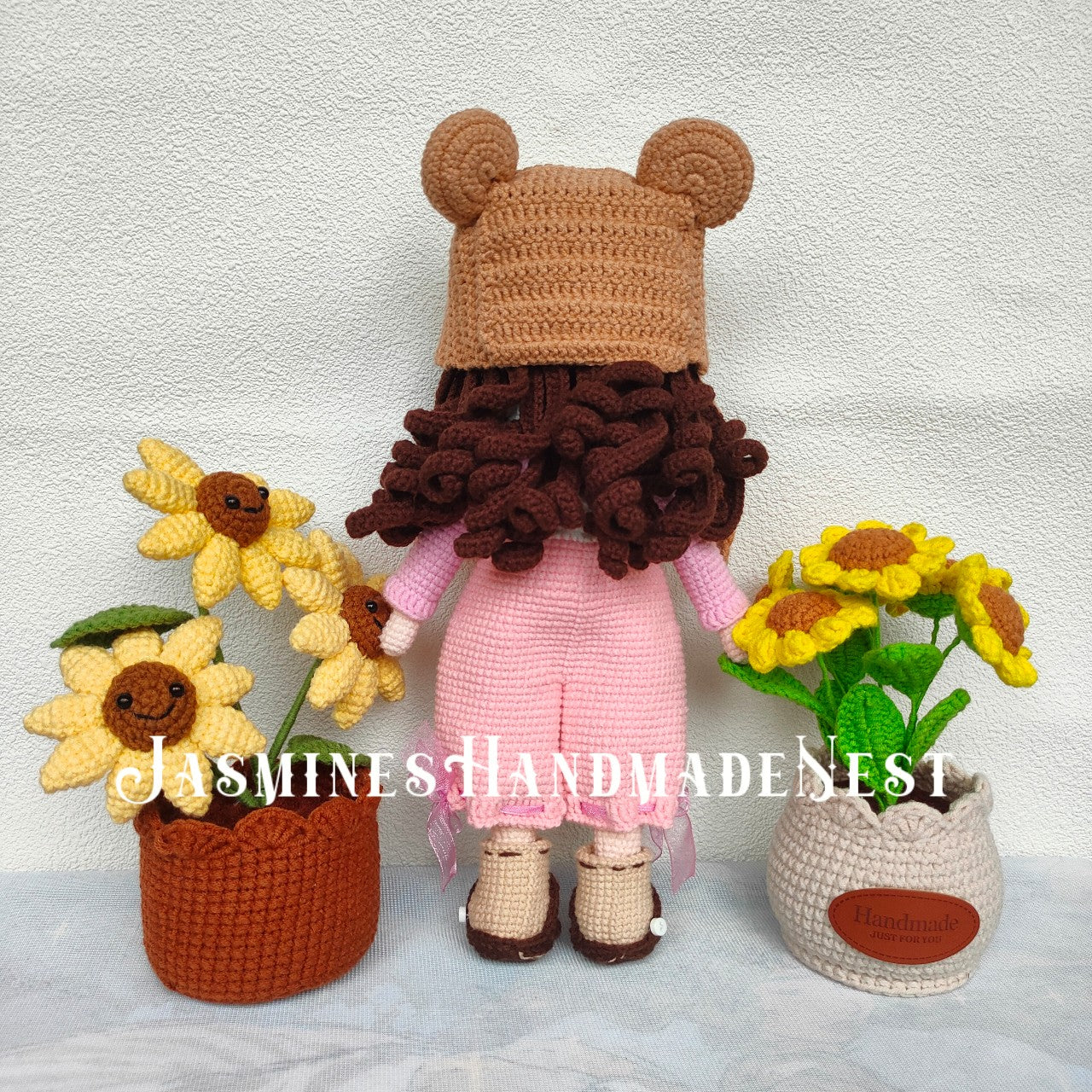 Lulu Holiday Edition – Handmade Crochet Plush Doll, Festive Soft Toy Gift for Kids, Cute Amigurumi Room Decor, Perfect for Christmas or Seasonal Display