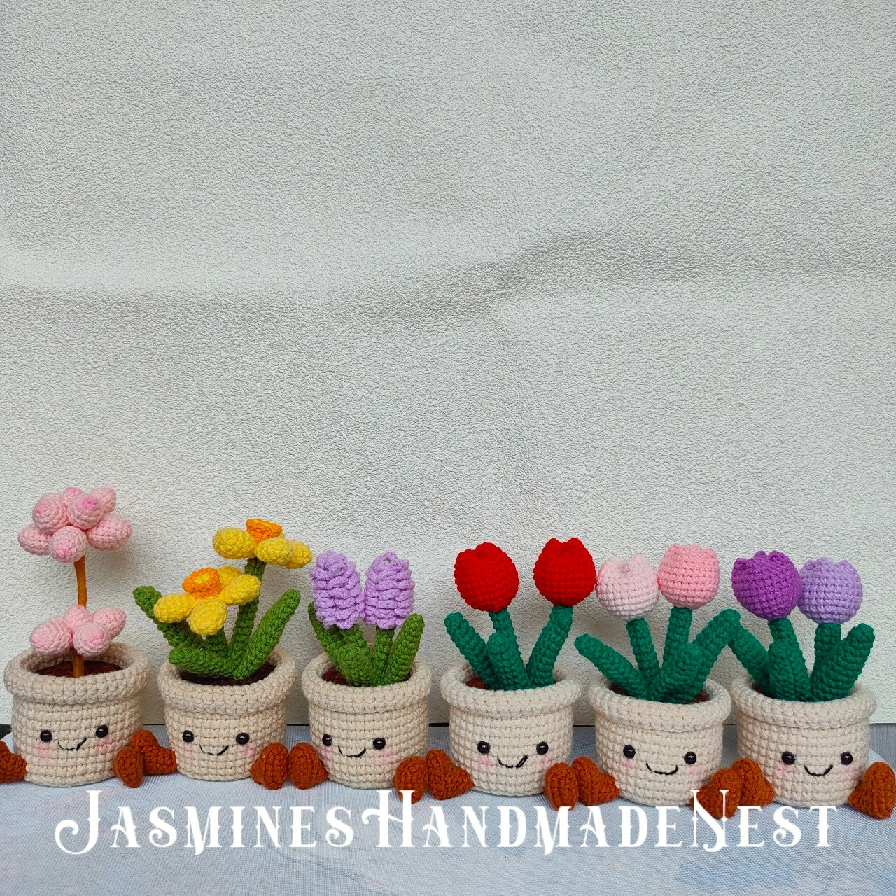 Handmade Crochet Potted Flower – Soft Amigurumi Plant Decor for Home or Office, Cute Tabletop Yarn Flower, Unique Gift for Plant Lovers, Eco-Friendly Fiber Art