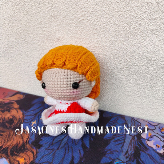 This Annabelle-style crocheted set—featuring handcrafted dolls and pendants—boasts craftsmanship in every stitch. Its delicate work brings cute charm to life, a heartwarming treasure perfect for gifting or keeping.