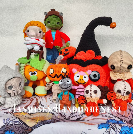 Halloween Crocheted Doll Collection! Handmade pumpkins, ghosts, etc., in soft yarn for festive vibe. Unique styles, multi-size pendants/ornaments. Adds handcrafted warmth—great Halloween limited pick for gifting or keeping.